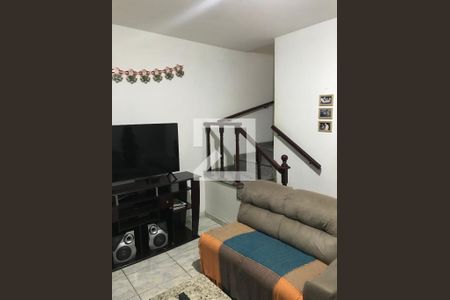 Casa à venda com 282m², 4 quartos e 2 vagas Casa à venda com 282m², 4 quartos e 2 vagasSala