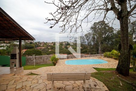 Casa de condomínio à venda com 340m², 3 quartos e 4 vagasQuintal