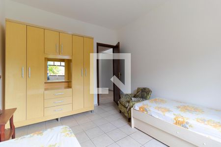 Casa de condomínio à venda com 340m², 3 quartos e 4 vagasQuarto 02