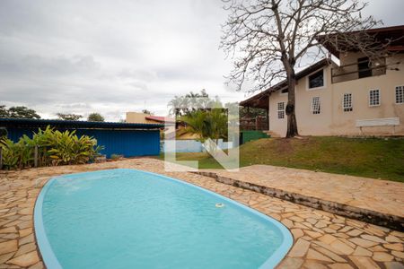 Casa de condomínio à venda com 340m², 3 quartos e 4 vagasPiscina