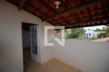 Casa de condomínio à venda com 340m², 3 quartos e 4 vagasSacada do Mezanino