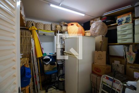 Casa de condomínio à venda com 340m², 3 quartos e 4 vagasQuarto de Despejo