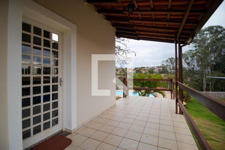 Casa de condomínio à venda com 340m², 3 quartos e 4 vagasVaranda da Salas