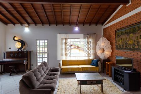 Casa de condomínio à venda com 340m², 3 quartos e 4 vagasSalas