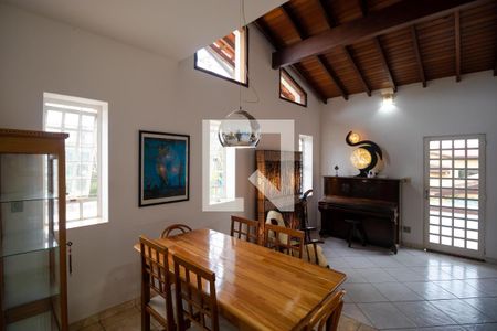 Salas de casa de condomínio à venda com 3 quartos, 340m² em Colinas do Ermitage (sousas), Campinas