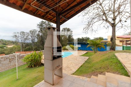 Casa de condomínio à venda com 340m², 3 quartos e 4 vagasChurrasqueira