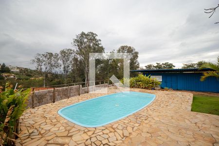 Casa de condomínio à venda com 340m², 3 quartos e 4 vagasPiscina
