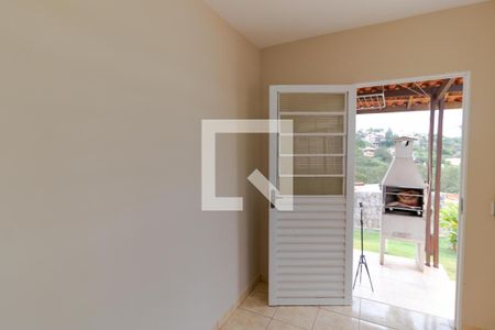 Casa de condomínio à venda com 340m², 3 quartos e 4 vagasQuarto de Serviço