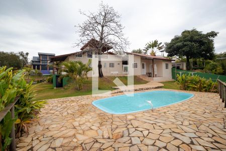 Casa de condomínio à venda com 340m², 3 quartos e 4 vagasPiscina