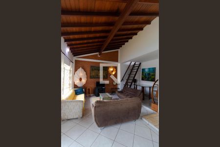 Casa de condomínio à venda com 340m², 3 quartos e 4 vagasSalas