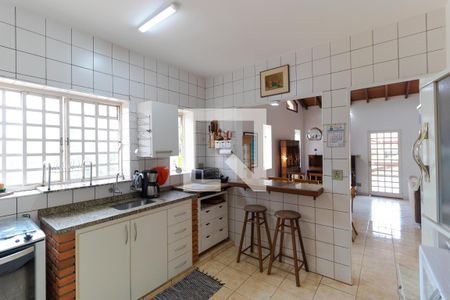 Casa de condomínio à venda com 340m², 3 quartos e 4 vagasCozinha