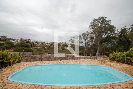 Casa de condomínio à venda com 340m², 3 quartos e 4 vagasPiscina