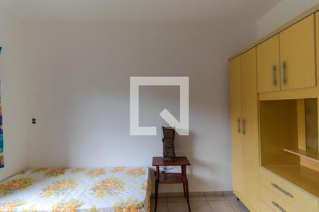 Casa de condomínio à venda com 340m², 3 quartos e 4 vagasQuarto 02