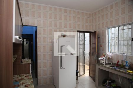 Casa para alugar com 125m², 2 quartos e 2 vagasCozinha