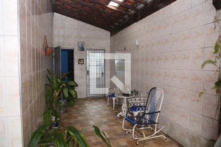 Casa para alugar com 125m², 2 quartos e 2 vagasEntrada