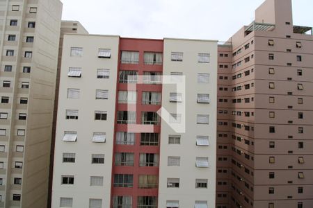 Vista da Sacada da Sala de apartamento à venda com 2 quartos, 104m² em Centro, Campinas