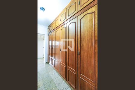 Apartamento à venda com 320m², 4 quartos e 4 vagasCloset Quartos 1 e 2