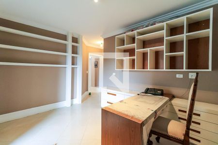 Apartamento à venda com 320m², 4 quartos e 4 vagasSuíte 1