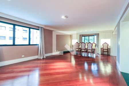 Apartamento à venda com 320m², 4 quartos e 4 vagasSala