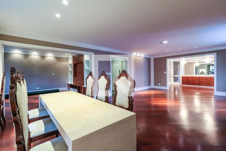 Apartamento à venda com 320m², 4 quartos e 4 vagasSala