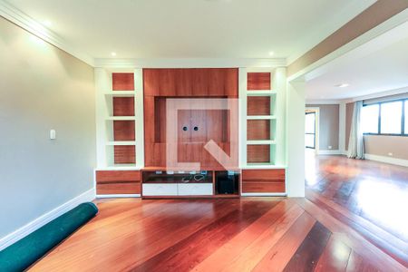 Apartamento à venda com 320m², 4 quartos e 4 vagasSala de TV