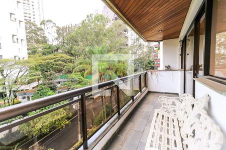 Apartamento à venda com 320m², 4 quartos e 4 vagasVaranda da Sala