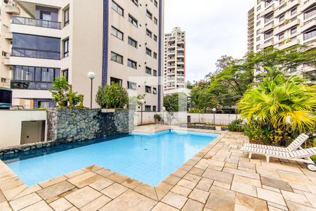 Apartamento à venda com 320m², 4 quartos e 4 vagasÁrea Comum - Piscina