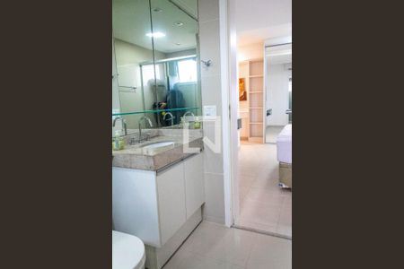 Apartamento para alugar com 160m², 4 quartos e 3 vagasBanheiro 3