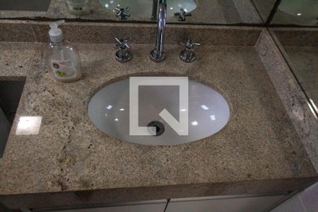 Apartamento para alugar com 160m², 4 quartos e 3 vagasBanheiro 1