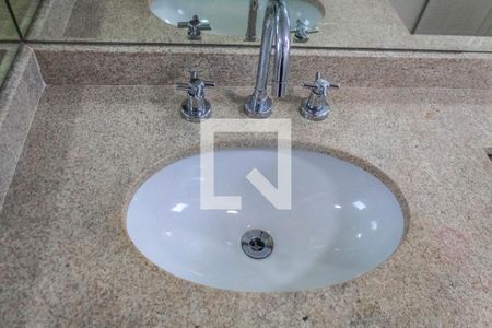 Apartamento para alugar com 160m², 4 quartos e 3 vagasBanheiro 2