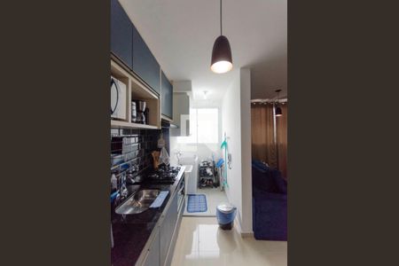 Sala e Cozinha de apartamento à venda com 2 quartos, 42m² em Vila Nhocune, São Paulo