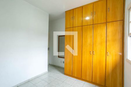 Casa de condomínio à venda com 102m², 3 quartos e 2 vagasQuarto 3