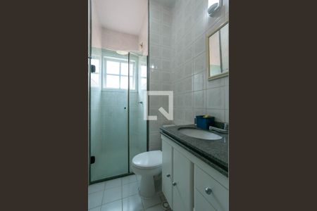 Casa de condomínio à venda com 102m², 3 quartos e 2 vagasBanheiro Social
