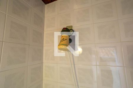 Casa de condomínio à venda com 102m², 3 quartos e 2 vagasBanheiro de serviço