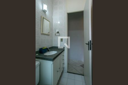 Casa de condomínio à venda com 102m², 3 quartos e 2 vagasBanheiro Social