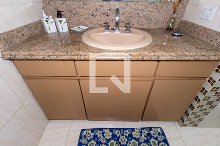 Apartamento à venda com 120m², 3 quartos e 1 vaga Apartamento à venda com 120m², 3 quartos e 1 vagaDetalhe banheiro