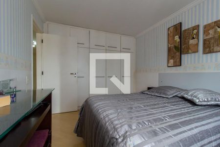 Quarto 1 de apartamento à venda com 3 quartos, 120m² em Centro, Curitiba