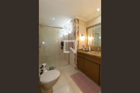 Apartamento à venda com 120m², 3 quartos e 1 vaga Apartamento à venda com 120m², 3 quartos e 1 vagaBanheiro da Suíte