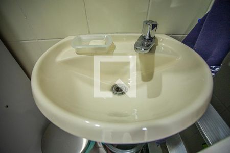 Apartamento à venda com 80m², 3 quartos e 2 vagasBanheiro de Serviço - Torneira