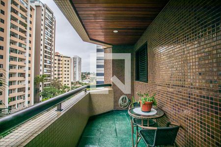 Apartamento à venda com 80m², 3 quartos e 2 vagasVaranda