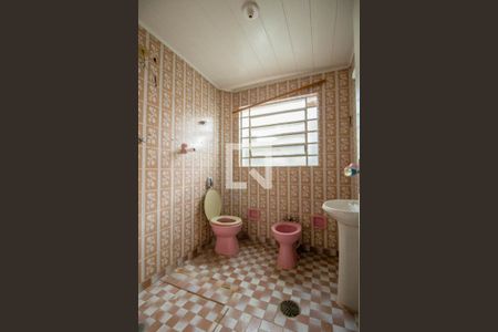 Casa à venda com 210m², 2 quartos e sem vaga Casa à venda com 210m², 2 quartos e sem vagaBanheiro