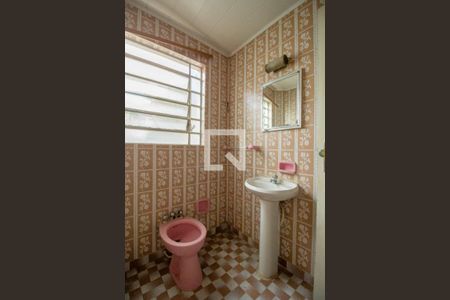 Casa à venda com 210m², 2 quartos e sem vaga Casa à venda com 210m², 2 quartos e sem vagaBanheiro