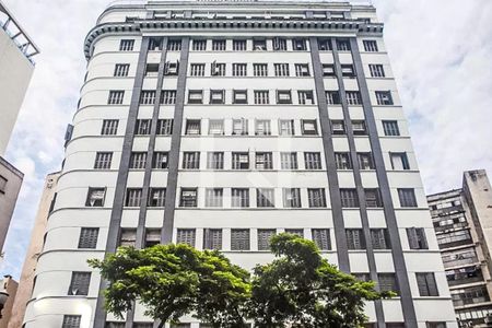 Apartamento para alugar com 56m², 1 quarto e sem vaga Apartamento para alugar com 56m², 1 quarto e sem vagaFachada