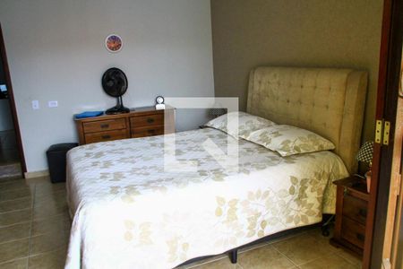 Casa à venda com 206m², 3 quartos e 2 vagas Casa à venda com 206m², 3 quartos e 2 vagasQuarto 2