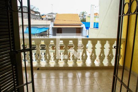 Casa à venda com 206m², 3 quartos e 2 vagas Casa à venda com 206m², 3 quartos e 2 vagasvaranda