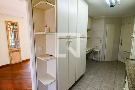 Apartamento à venda com 92m², 3 quartos e 2 vagasCozinha - Armários