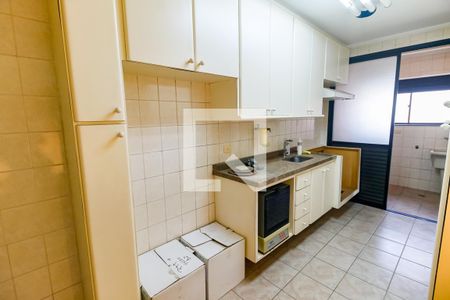 Apartamento à venda com 92m², 3 quartos e 2 vagasCozinha - Armários