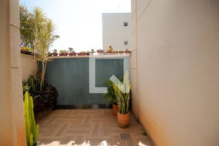 Apartamento para alugar com 59m², 2 quartos e 1 vagaVaranda