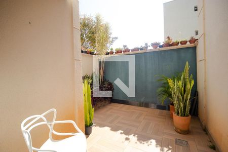 Apartamento para alugar com 59m², 2 quartos e 1 vagaVaranda