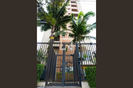 Apartamento à venda com 60m², 2 quartos e 2 vagasFachada e portaria